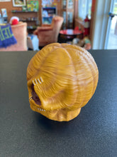 Load image into Gallery viewer, SPIRIT Trick ‘r Treat Light Up Mini Head Sam Unmasksed
