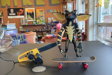 Load image into Gallery viewer, Neca Gremlins Ultimate Stripe (Complete)
