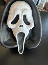 Load image into Gallery viewer, Scream Ghost Popcorn Tub Signed by Arquette, Kennedy, Durand
