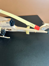 Load image into Gallery viewer, G.I. Joe Assault Locust Dragonfly XH-1 Preowned Helicopter

