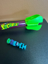 Load image into Gallery viewer, LJN Suckers Blow Dart Gun with 1 Dart Preowned
