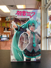 Load image into Gallery viewer, ABYSTYLE STUDIO Hatsune Miku 90 Figure
