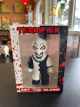 Load image into Gallery viewer, KNUCKLEHEADZ TOYS Half Pint Terrifier Art The Clown Figure
