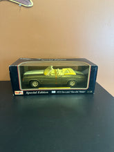 Load image into Gallery viewer, Maisto Special Edition 1972 Chevrolet Chevelle SS454 Grey 1:18 Scale Box Dmg
