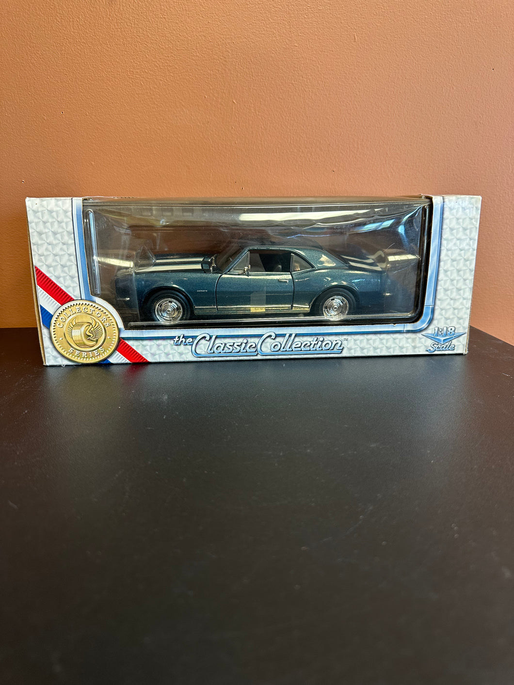 the Classic Collection 1967 Chevrolet Camaro Z-28 1:18 Scale Box Dmg