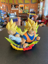 Load image into Gallery viewer, DragonBall Z Com:Figuration Gogeta Vol2 SS Vegeta &amp; Goku (Missing Halo)
