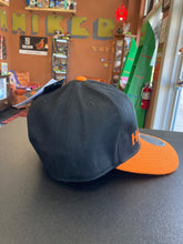 Load image into Gallery viewer, BIOWORLD Halloween The Curse Of Michael Myers Hat

