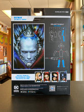 Load image into Gallery viewer, MCFARLANE TOYS DC Multiverse Batman &amp; Collect To Build Mr.Freeze Pieces
