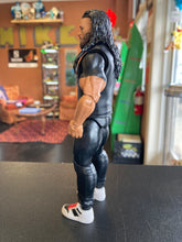 Load image into Gallery viewer, Mattel WWE Elite Main Event Series 160 Basic Roman Reigns
