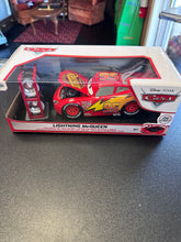 Load image into Gallery viewer, Jada Hollywood Rides Cars
Lightning McQueen (Ex Tire Rack Edition) 1:24 Scale
