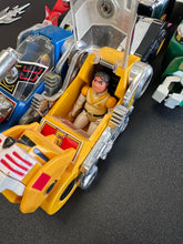 Load image into Gallery viewer, Panosh Place 1984 Voltron Defender of the Universe 5 Lions with Accessories
