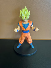 Load image into Gallery viewer, Dragonball Super Saiyan Goku Burning Fighters Vol. 1 Figure Preowned Approx. 7.5” Tall
