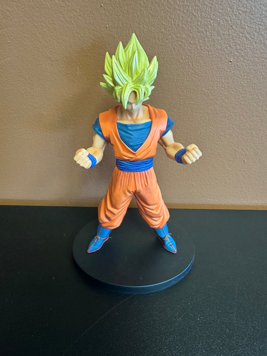 Dragonball Super Saiyan Goku Burning Fighters Vol. 1 Figure Preowned Approx. 7.5” Tall