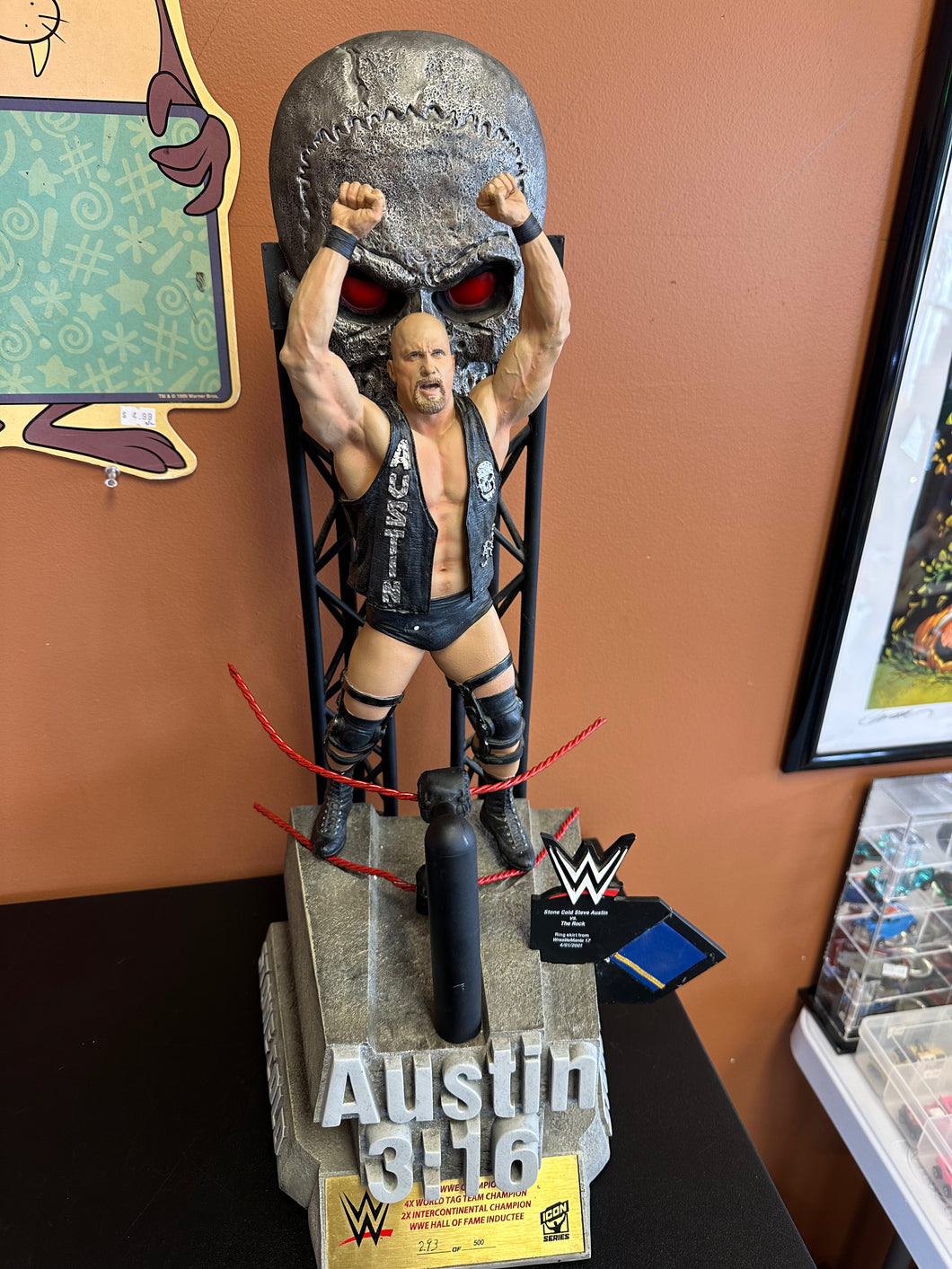 McFarlane WWE Stone Cold Steve Austin Resin Statue 293/500 Preowned