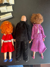 Load image into Gallery viewer, Knickerbocker 1982 The World of Annie Mansion Preowned House with Dolls READ DETAILS
