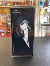 Load image into Gallery viewer, FOSSIL The X Files Collectors Watch 1203/3000
