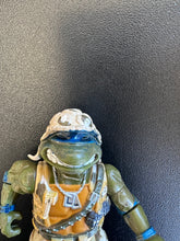Load image into Gallery viewer, Playmates 1991 TMNT Lieutenant Leo Figure

