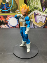Load image into Gallery viewer, Banpresto DBZ Resolution of Soldiers Vegeta (Preowned)
