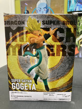 Load image into Gallery viewer, Banpresto Dragonball Super: Broly Match Makers SS Gogeta (Preowned)
