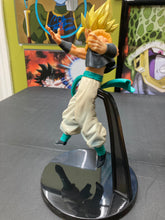 Load image into Gallery viewer, Banpresto Dragonball Super: Broly Match Makers SS Gogeta (Preowned)
