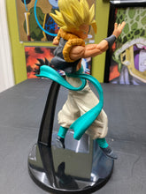 Load image into Gallery viewer, Banpresto Dragonball Super: Broly Match Makers SS Gogeta (Preowned)
