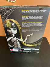 Load image into Gallery viewer, Monster High Reel Drama Cleo de Nile 2025
