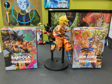 Load image into Gallery viewer, Banpresto Dragonball Super Oyako Kamehameha Bardock &amp; Son Goku Illustration By toyotarou (Preowned)
