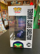 Load image into Gallery viewer, FUNKO POP Masters Of The Universe Terror Claws Skeletor 39 Target Exclusive

