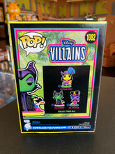 Load image into Gallery viewer, FUNKO POP Disney Villains Maleficent 1082 HotTopic Exclusive
