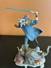 Load image into Gallery viewer, Diamond Select Jedi Fallen Order Cal Kestis Gallery Diorama GameStop Preowned
