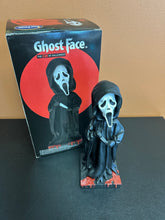 Load image into Gallery viewer, ROYAL BOBBLES SCREAM GHOST FACE BOBBLEHEAD PREOWNED
