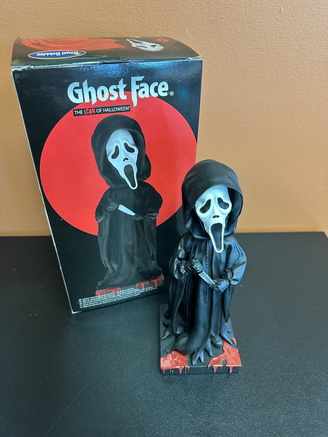 ROYAL BOBBLES SCREAM GHOST FACE BOBBLEHEAD PREOWNED