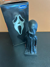 Load image into Gallery viewer, ROYAL BOBBLES SCREAM GHOST FACE BOBBLEHEAD PREOWNED
