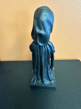 Load image into Gallery viewer, ROYAL BOBBLES SCREAM GHOST FACE BOBBLEHEAD PREOWNED
