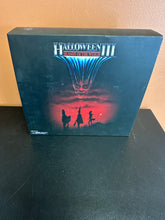 Load image into Gallery viewer, NECA HALLOWEEN III SEASON OF THE WITCH 3 PACK CLOTHED FIGURES
