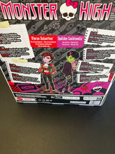 Load image into Gallery viewer, MATTEL MONSTER HIGH Spelldon Cauldronello and Kieran Valentine 2 Pack
