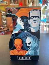 Load image into Gallery viewer, UNIVERSAL STUDIOS MONSTERS Pint Glass
