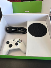 Load image into Gallery viewer, XBOX SERIES S 512 GB SSD DIGITAL Preowned READ
