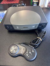Load image into Gallery viewer, GoldStar 3DO Interactive Multiplayer GDO101M with 1 wired controller
