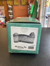 Load image into Gallery viewer, WALT DISNEY CLASSICS COLLECTION The Delivery Boy Opening Title Sculpture
