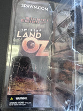 Load image into Gallery viewer, McFarlane Toys Twisted Land of Oz The Scarecrow Chapters 4 &amp; 5 Series Two
