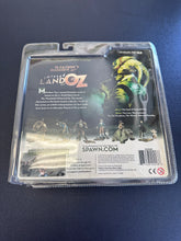 Load image into Gallery viewer, McFarlane Toys Twisted Land of Oz Chapter 9 Series Two Package Dmg
