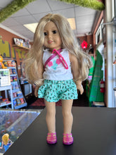 Load image into Gallery viewer, AMERICAN GIRL DOLL Truly Me #24 With An Outfit
