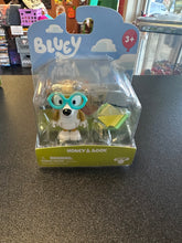 Load image into Gallery viewer, Moose Bluey Honey &amp; Book Mini Figure
