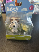 Load image into Gallery viewer, Moose Bluey Jack &amp; Army Hat Mini Figure
