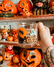 Load image into Gallery viewer, Hallowe&#39;en Spree Vintage Inspired Mug
