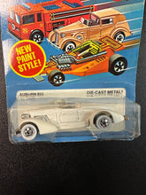 Load image into Gallery viewer, HOT WHEELS AUBURN 852 2505 WHITE CARD DAMAGE

