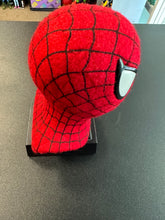 Load image into Gallery viewer, THE AMAZING SPIDER-MAN MASK SCALE REPLICA SMALL BUST PREOWNED

