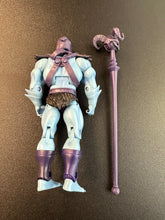 Load image into Gallery viewer, Masters Of The Universe Classics Loose Skeletor Figure with Staff

