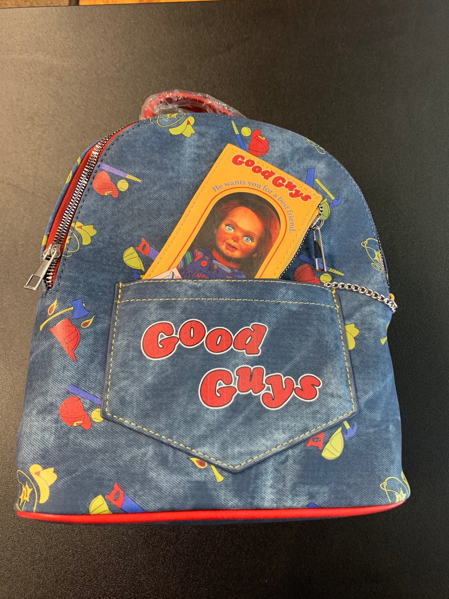 chucky mini backpack BIOWORLD CHILD'S PLAY AMIGO CHUCKY MINI BACKPACK PURSE BAG ENTERTAINME – Hitchhiker Toys